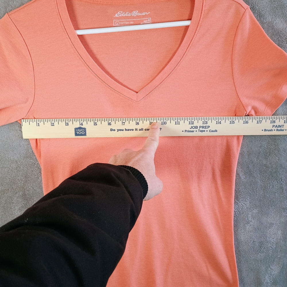 Eddie Bauer Women's Coral V-Neck Top Medium - Picture 3 of 11